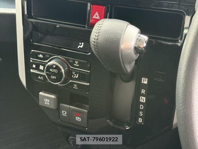 Toyota ROOMY 2021-07 8884269-26