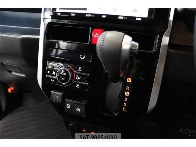 Toyota ROOMY 2021-09 513569-13