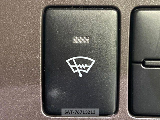 Toyota ROOMY 2018-09 6272754-2