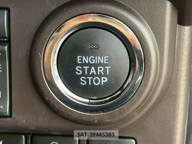 Toyota ROOMY 2021-03 6642379-9