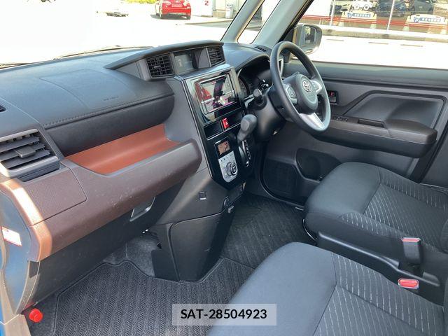 Toyota ROOMY 2017-10 6677810-11