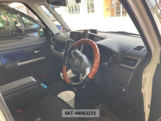 Toyota ROOMY 2018-02 6912142-12