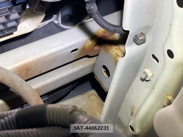 Toyota ROOMY 2018-02 6912142-24