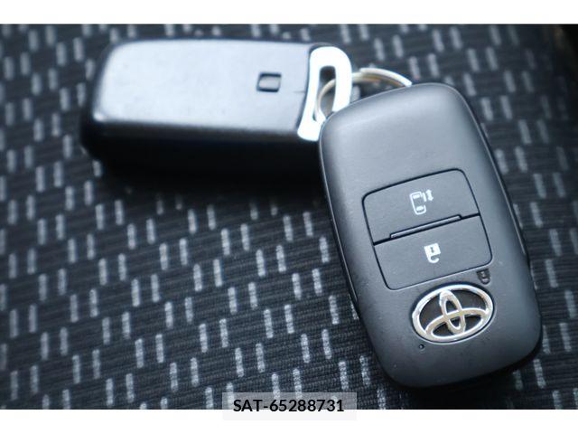Toyota ROOMY 2023-11 6912139-16