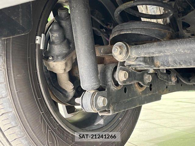 Toyota ROOMY 2023-08 6997829-7