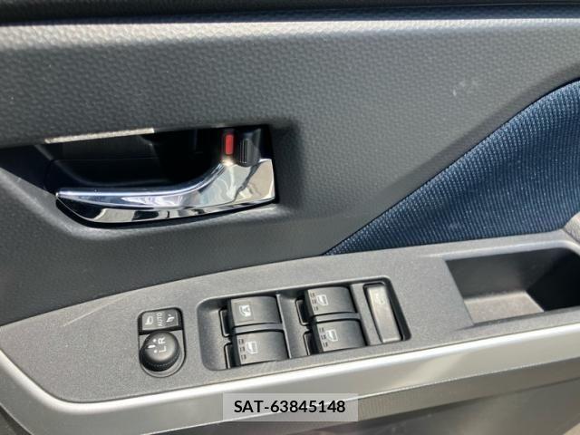 Toyota ROOMY 2023-11 7021435-17