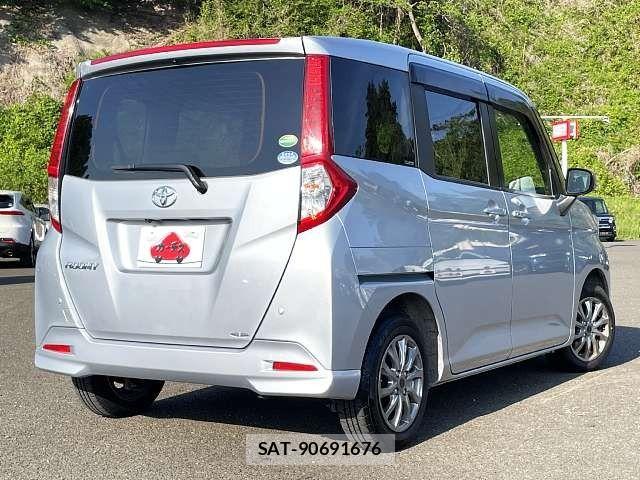 Toyota ROOMY 2018-07 7021428-2