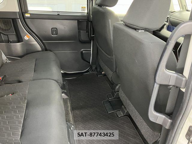 Toyota ROOMY 2019-03 7060502-9