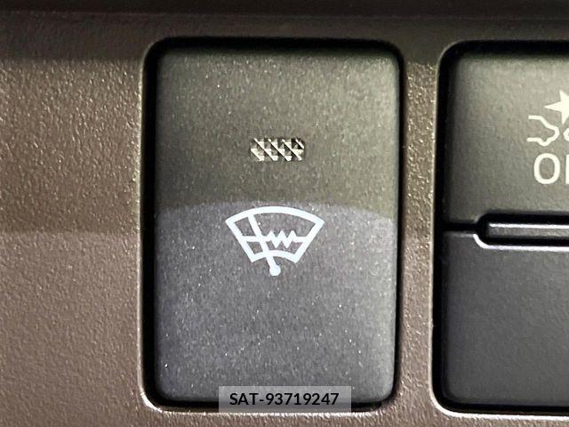 Toyota ROOMY 2024-04 7224381-4