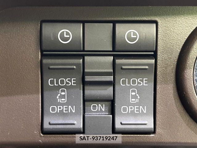 Toyota ROOMY 2024-04 7224381-5