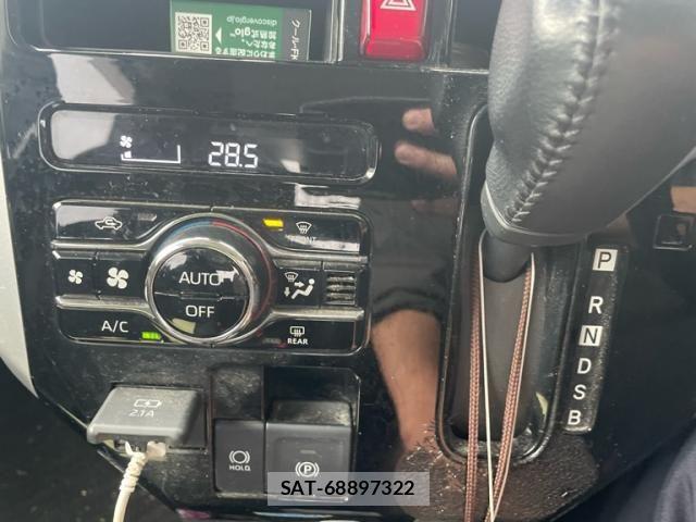 Toyota ROOMY 2021-09 7216347-18
