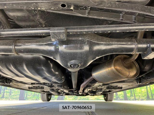 Toyota ROOMY 2017-08 7250133-18