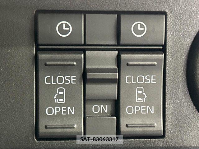 Toyota ROOMY 2023-04 7329821-6