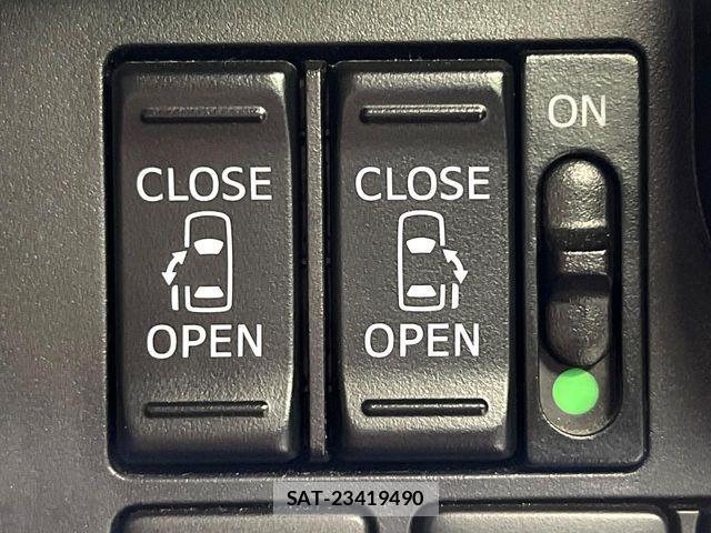 Toyota ROOMY 2019-10 7457418-5