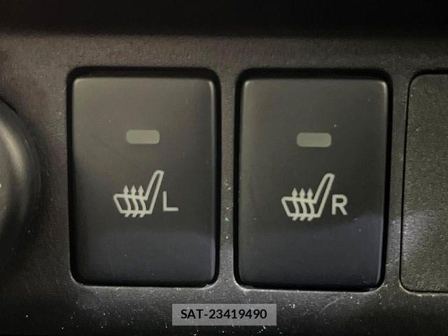 Toyota ROOMY 2019-10 7457418-6
