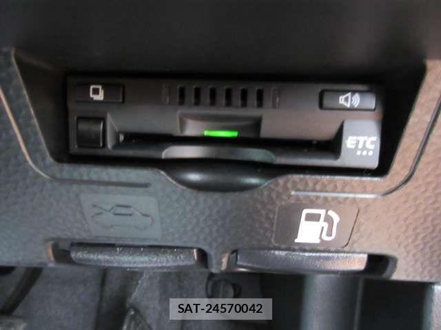Toyota ROOMY 2022-02 7619646-5