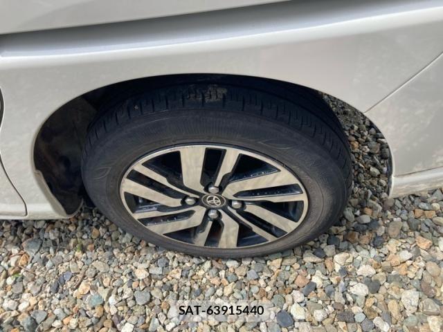 Toyota ROOMY 2018-02 7903324-23