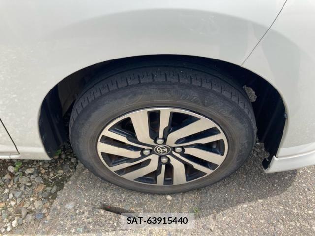 Toyota ROOMY 2018-02 7903324-4
