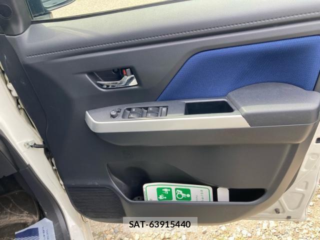 Toyota ROOMY 2018-02 7903324-5