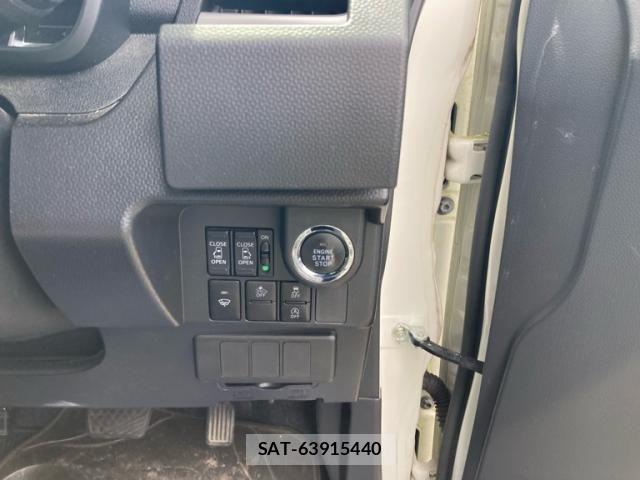 Toyota ROOMY 2018-02 7903324-6