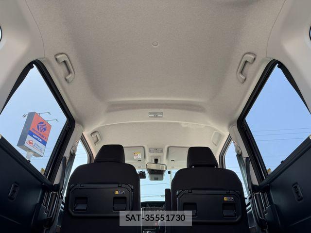 Toyota ROOMY 2022-10 8037978-5