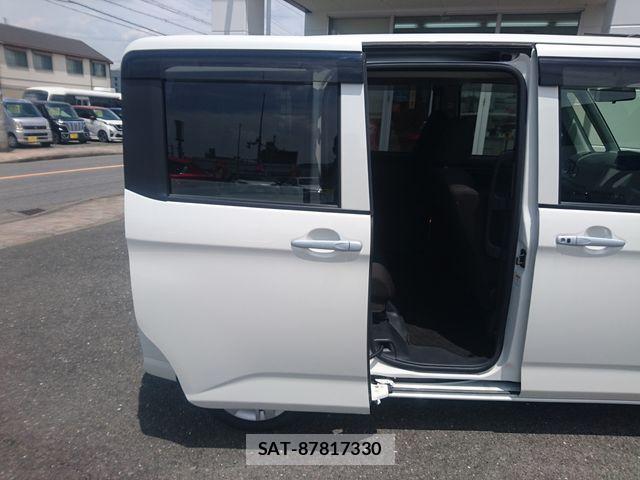 Toyota ROOMY 2023-01 8037981-12