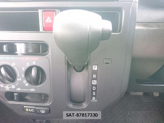 Toyota ROOMY 2023-01 8037981-24