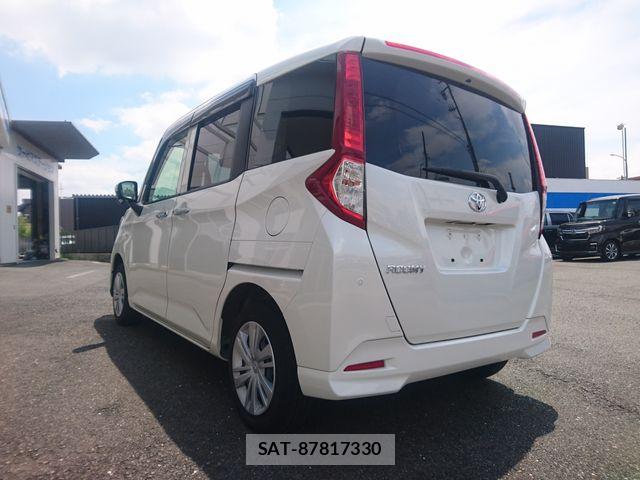 Toyota ROOMY 2023-01 8037981-2