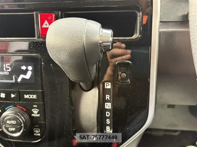 Toyota ROOMY 2019-05 8037979-25