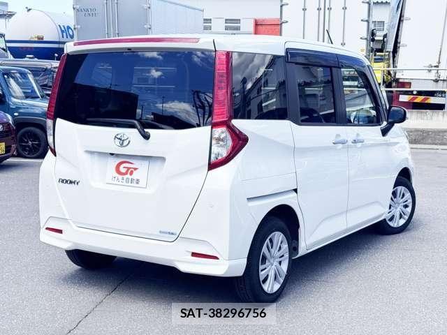 Toyota ROOMY 2023-08 8075394-1