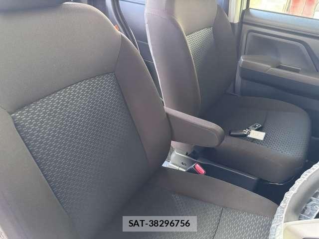 Toyota ROOMY 2023-08 8075394-7
