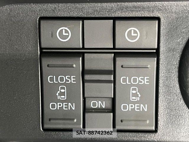 Toyota ROOMY 2021-03 8101642-6