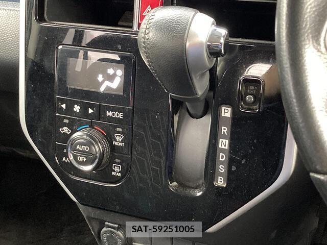 Toyota ROOMY 2017-09 8246555-9