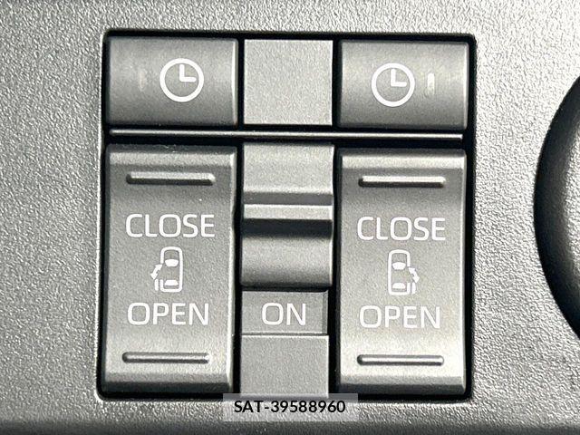 Toyota ROOMY 2025-06 8337690-4