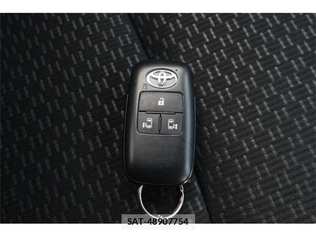 Toyota ROOMY 2023-06 8355513-22