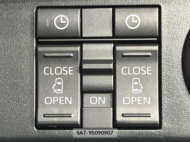 Toyota ROOMY 2025-05 8355511-4
