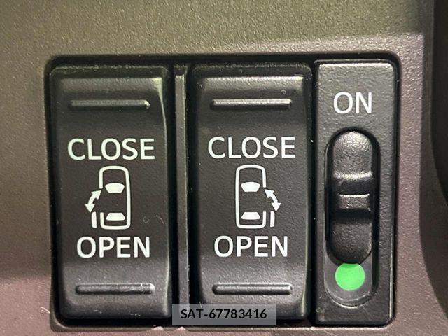 Toyota ROOMY 2018-07 8368410-4