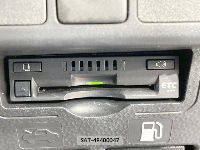 Toyota ROOMY 2021-07 8368406-7