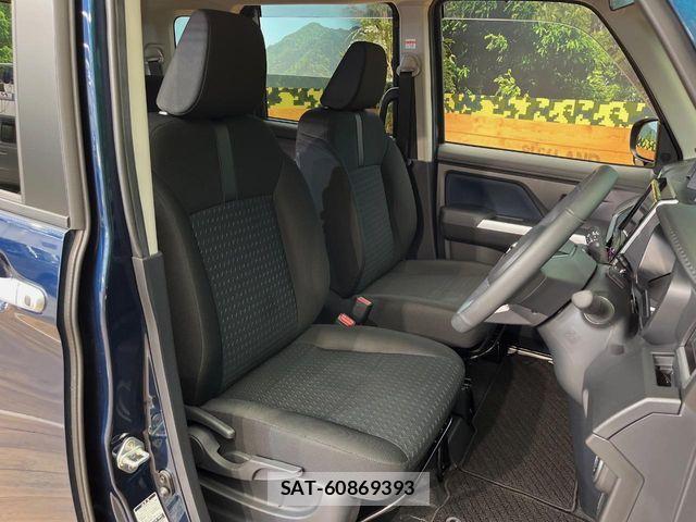 Toyota ROOMY 2024-06 8458338-9