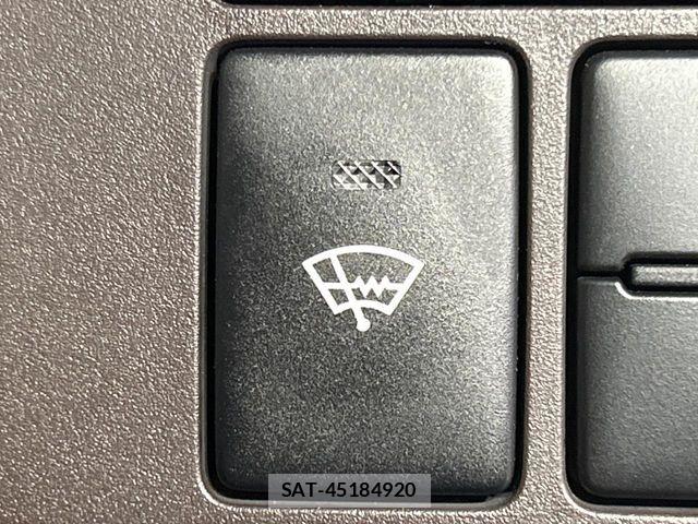 Toyota ROOMY 2018-09 8563417-4