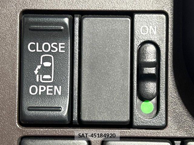 Toyota ROOMY 2018-09 8563417-6