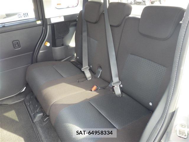 Toyota ROOMY 2023-06 8661326-3