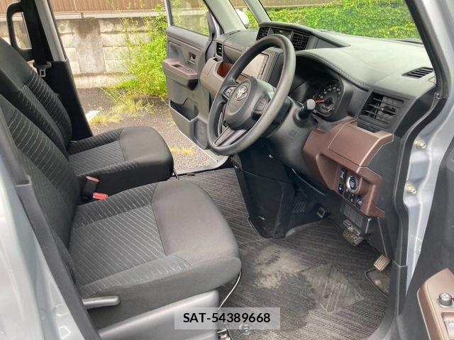 Toyota ROOMY 2018-10 8745606-14