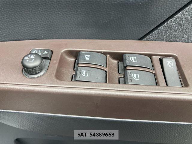 Toyota ROOMY 2018-10 8745606-21