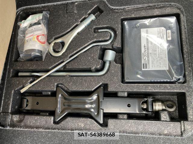 Toyota ROOMY 2018-10 8745606-26