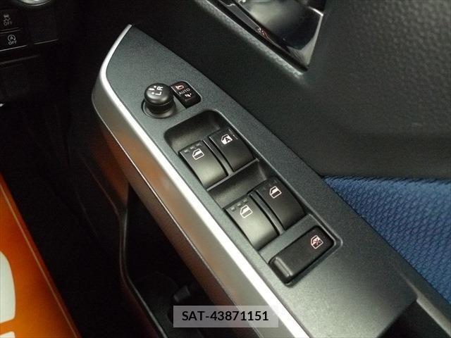 Toyota ROOMY 2018-03 8745605-25