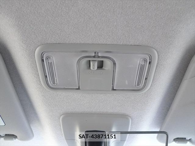 Toyota ROOMY 2018-03 8745605-26