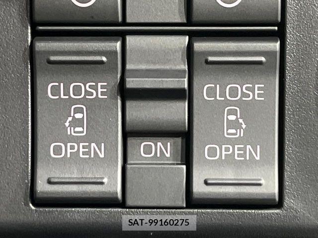 Toyota ROOMY 2023-10 8831373-4
