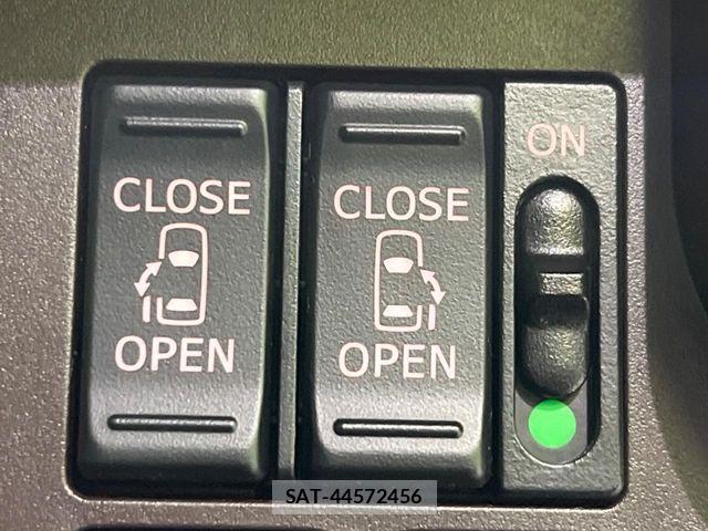 Toyota ROOMY 2017-08 8850541-3