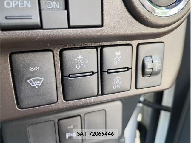 Toyota ROOMY 2023-05 8881916-13